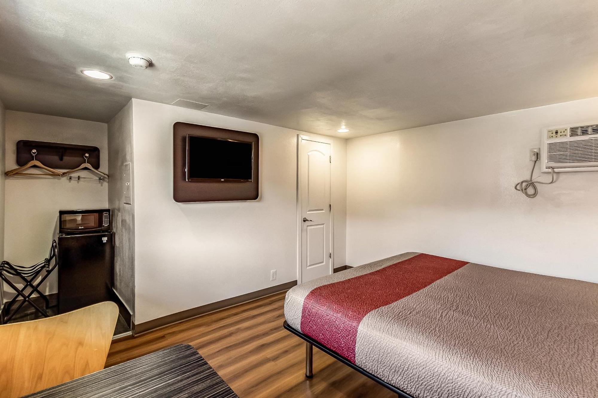 Motel 6 Elizabeth Nj Newark Liberty Intl Airport Exterior foto
